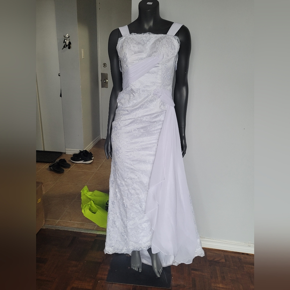 Wedding Dress Size Small Or Xtra small